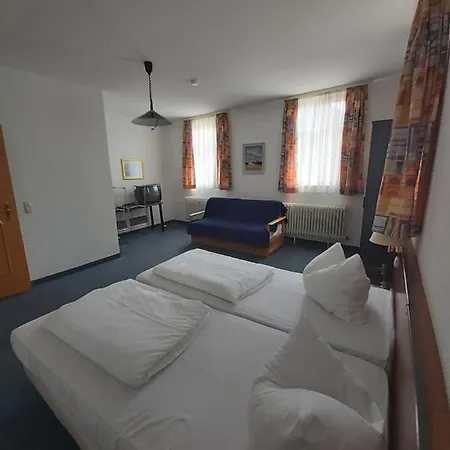 Luxury tent Schwarze Adler Streitberg